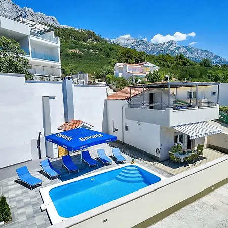 Nadea - With Private Pool * Makarska