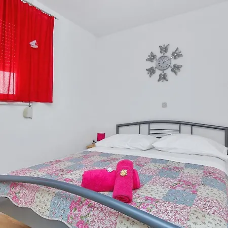 Nadea - With Private Pool * Makarska