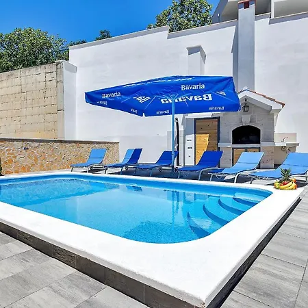 Nadea - With Private Pool מאקרסקה