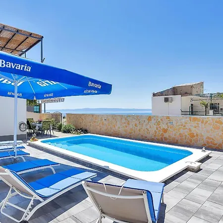 Nadea - With Private Pool בית נופש